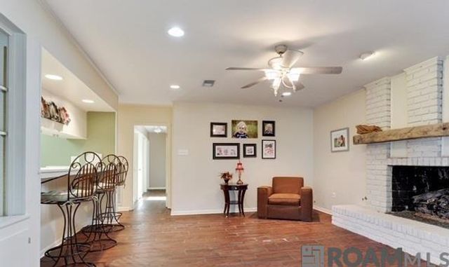 1185 Seyburn Dr, Baton Rouge, LA 70808