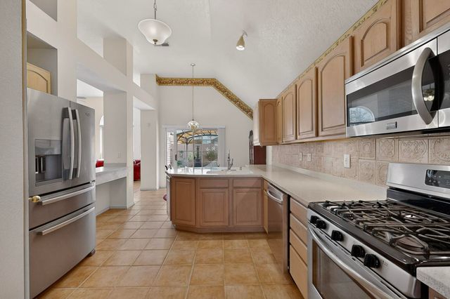 8604 TIMBERIDGE Place NW, Albuquerque, NM 87114