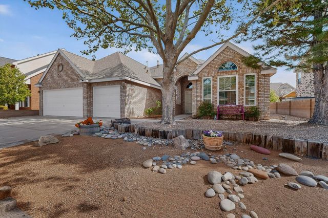 8604 TIMBERIDGE Place NW, Albuquerque, NM 87114