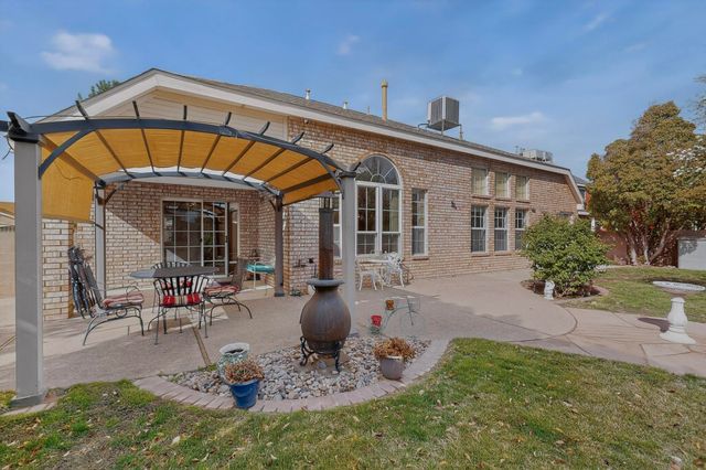 8604 TIMBERIDGE Place NW, Albuquerque, NM 87114