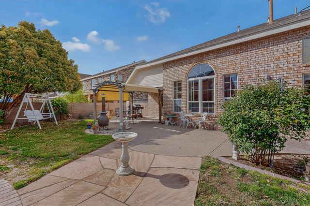 8604 TIMBERIDGE Place NW, Albuquerque, NM 87114