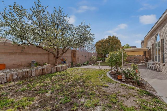 8604 TIMBERIDGE Place NW, Albuquerque, NM 87114