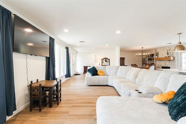 13705 NE 8th Street, Choctaw, OK 73020