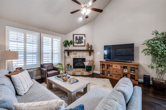 2905 Montreaux Court, The Colony, TX 75056