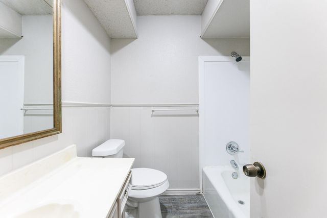 5722 Brownfield Drive, C, Lubbock, TX 79414