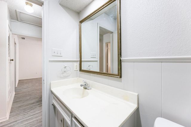 5722 Brownfield Drive, C, Lubbock, TX 79414