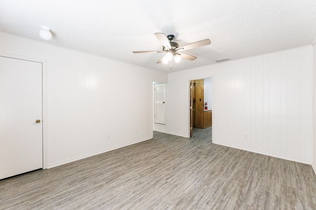 5722 Brownfield Drive, C, Lubbock, TX 79414
