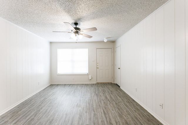 5722 Brownfield Drive, C, Lubbock, TX 79414