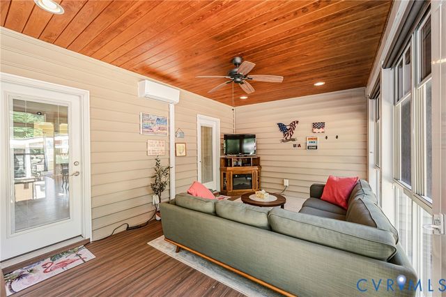 8040 N Courthouse Rd, New Kent, VA 23124