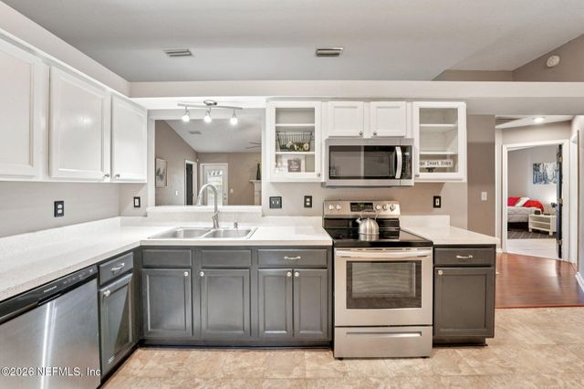 5392 BEATLE Court, Jacksonville, FL 32244