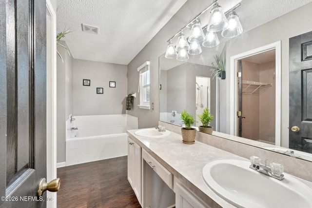 5392 BEATLE Court, Jacksonville, FL 32244