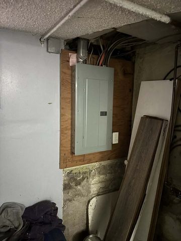 19 Beech St, Attleboro, MA 02703