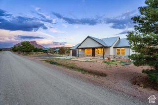 1061 W SMITHSONIAN WAY, Apple Valley, UT 84737