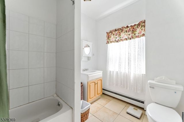 78 Girard Pl, Newark City, NJ 07108