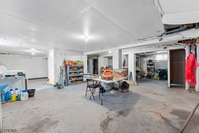 78 Girard Pl, Newark City, NJ 07108