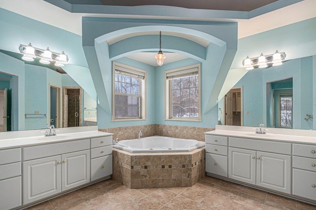 8220 Glenwynd Drive, Texas Twp, MI 49009