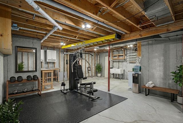 8220 Glenwynd Drive, Texas Twp, MI 49009