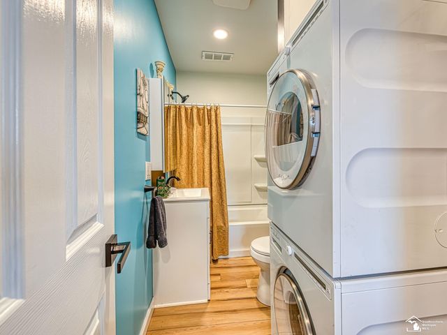 3329 Elmwood Street, Frenchtown Twp, MI 48162