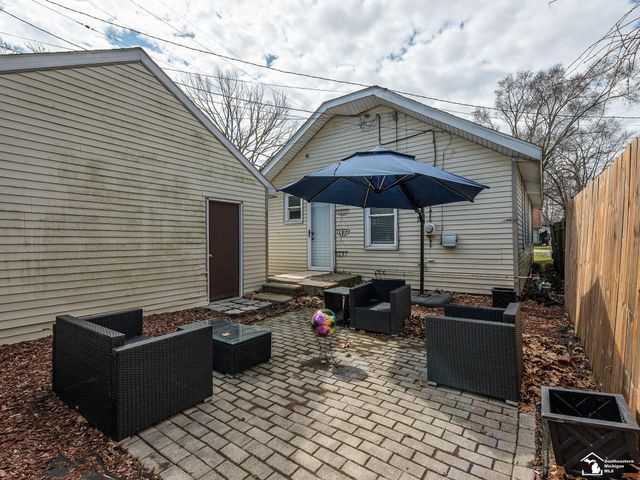 3329 Elmwood Street, Frenchtown Twp, MI 48162