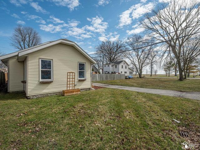 3329 Elmwood Street, Frenchtown Twp, MI 48162