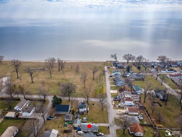 3329 Elmwood Street, Frenchtown Twp, MI 48162