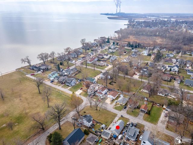 3329 Elmwood Street, Frenchtown Twp, MI 48162