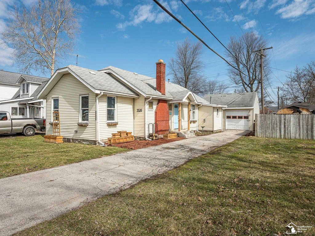 3329 Elmwood Street, Frenchtown Twp, MI 48162