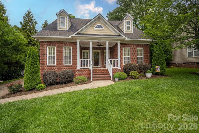 1060 Garibaldi Ridge Court, Belmont, NC 28012