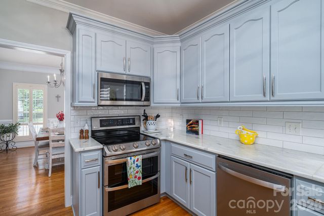 1060 Garibaldi Ridge Court, Belmont, NC 28012