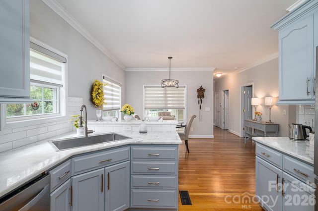 1060 Garibaldi Ridge Court, Belmont, NC 28012
