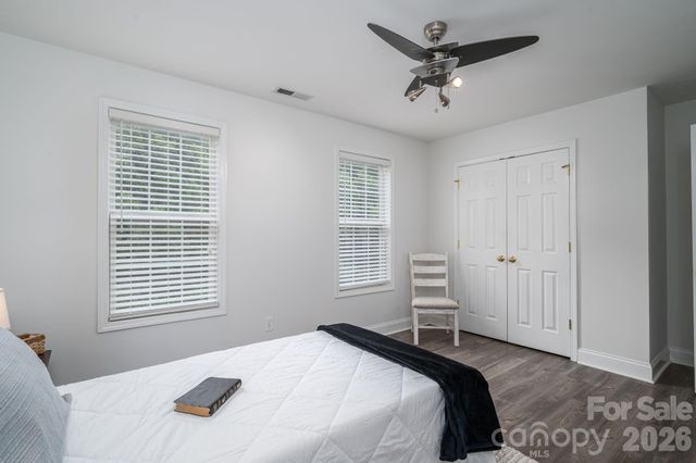 1060 Garibaldi Ridge Court, Belmont, NC 28012