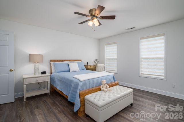 1060 Garibaldi Ridge Court, Belmont, NC 28012