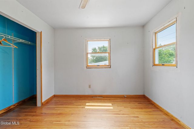 1 Snaffle Ring, Colonie, NY 12205