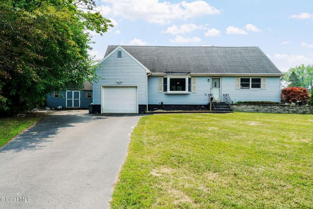 1 Snaffle Ring, Colonie, NY 12205