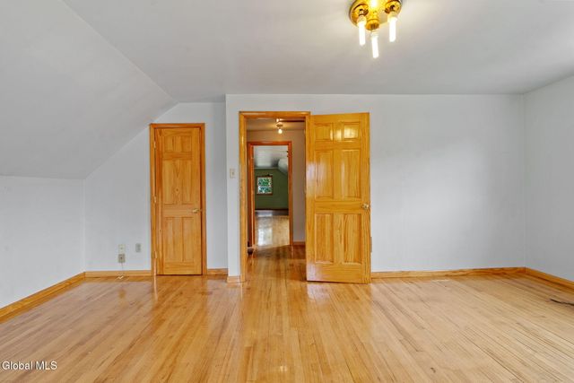 1 Snaffle Ring, Colonie, NY 12205