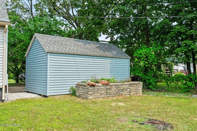 1 Snaffle Ring, Colonie, NY 12205