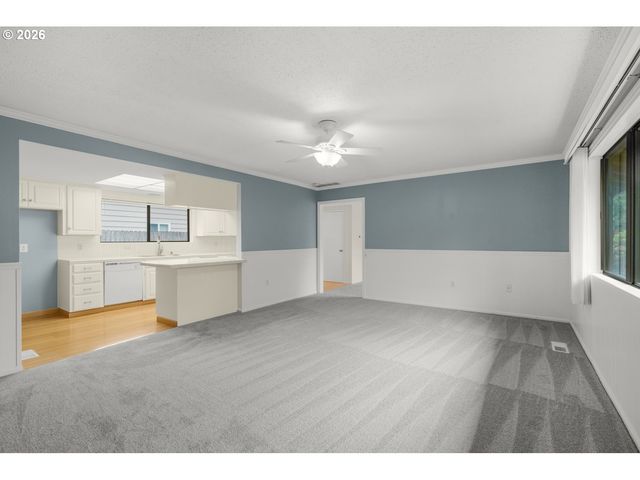 12325 Sw KING RICHARD Dr, Portland, OR 97224