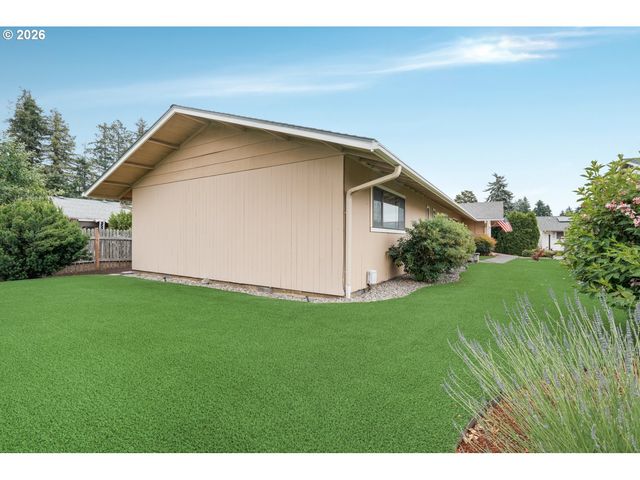 12325 Sw KING RICHARD Dr, Portland, OR 97224