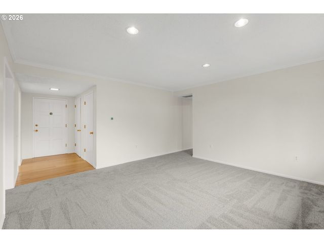 12325 Sw KING RICHARD Dr, Portland, OR 97224