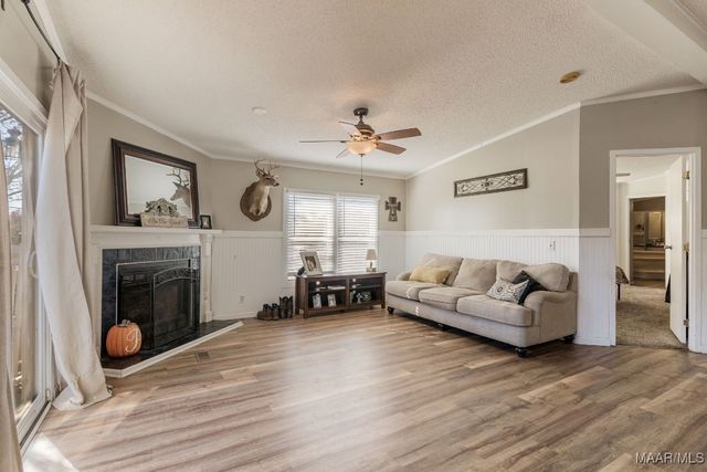 805 County Road 49 ., Marbury, AL 36051