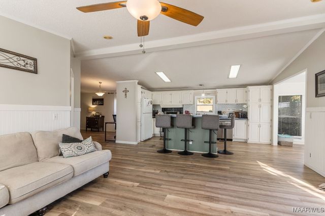 805 County Road 49 ., Marbury, AL 36051