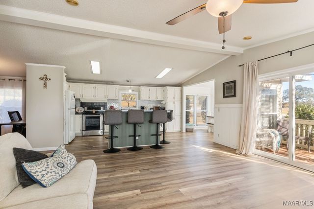 805 County Road 49 ., Marbury, AL 36051