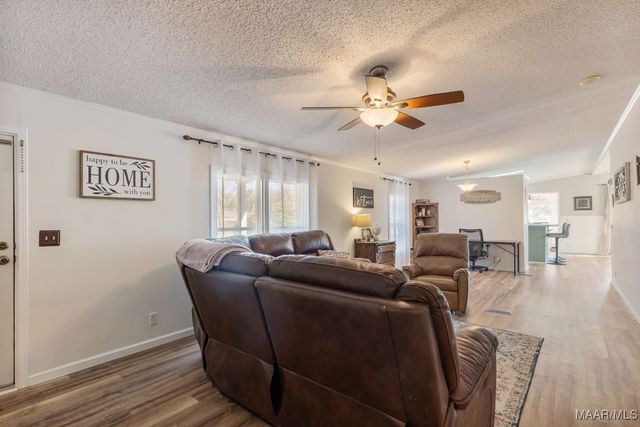 805 County Road 49 ., Marbury, AL 36051