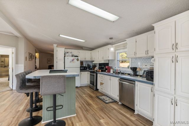 805 County Road 49 ., Marbury, AL 36051