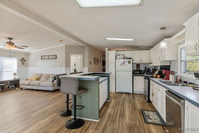 805 County Road 49 ., Marbury, AL 36051