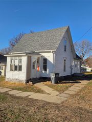 605 Stuart Street, Adair, IA 50002