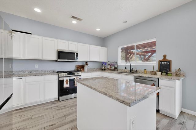 8924 Oso Corridor Place NW, Albuquerque, NM 87114