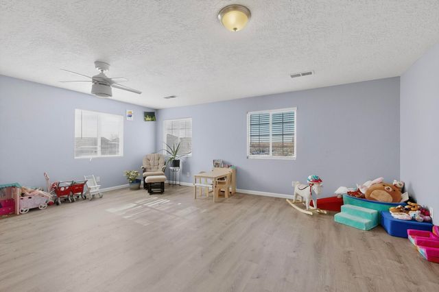 8924 Oso Corridor Place NW, Albuquerque, NM 87114