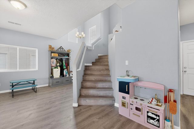 8924 Oso Corridor Place NW, Albuquerque, NM 87114