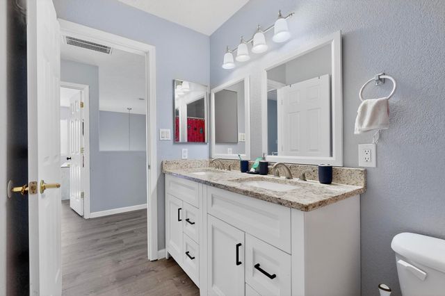 8924 Oso Corridor Place NW, Albuquerque, NM 87114